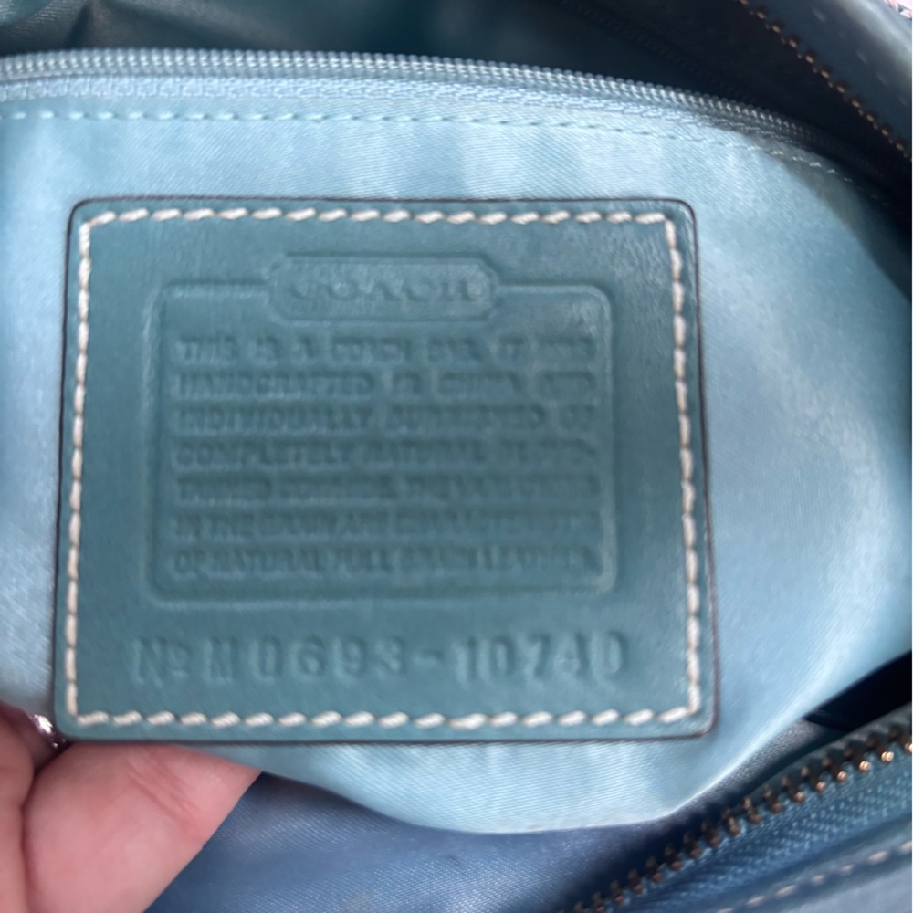 Vintage Y2K Coach Teal Leather Shoulder Bag with Front Pocket - Picture 12 of 12